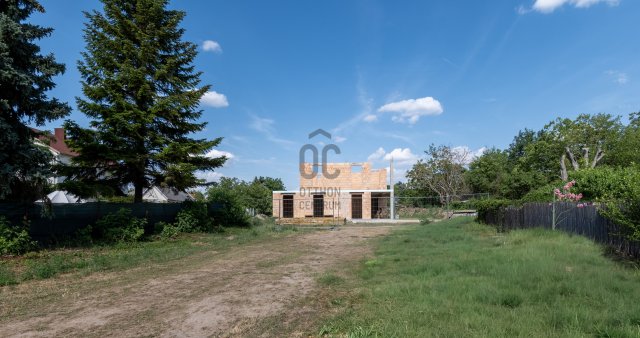 Eladó családi ház, Székesfehérvárott 174.9 M Ft, 5 szobás