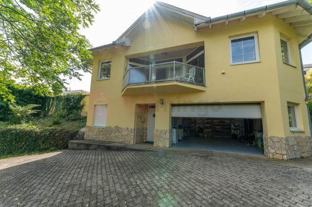 Eladó családi ház, Pécsett, Donátus közben 119.9 M Ft