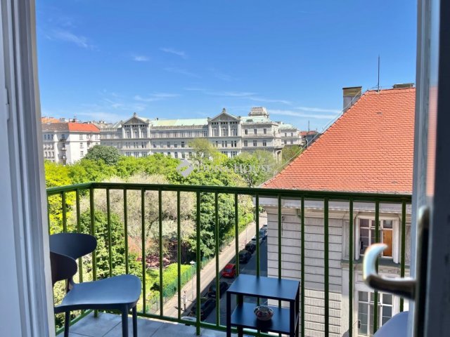 Kiadó téglalakás, albérlet, Budapesten, V. kerületben, 3 szobás