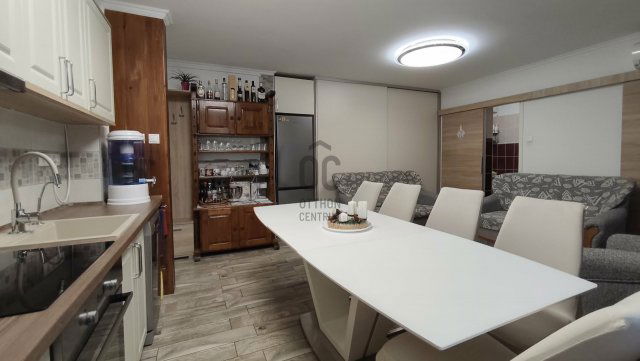 Eladó téglalakás, Pakson 65.9 M Ft, 3 szobás