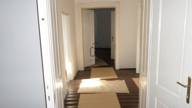 Eladó családi ház, Kunmadarason 13.2 M Ft, 3 szobás