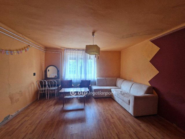 Eladó családi ház, Karcagon 21.9 M Ft, 2+1 szobás