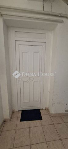 Eladó téglalakás, Pécsett 49.9 M Ft, 1+1 szobás