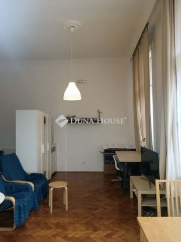 Eladó téglalakás, Budapesten, V. kerületben 109 M Ft, 2 szobás