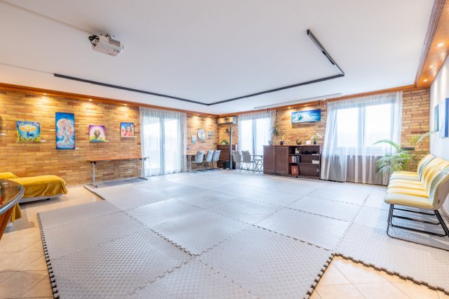 Eladó téglalakás, Budapesten, XIV. kerületben 480 M Ft, 8 szobás