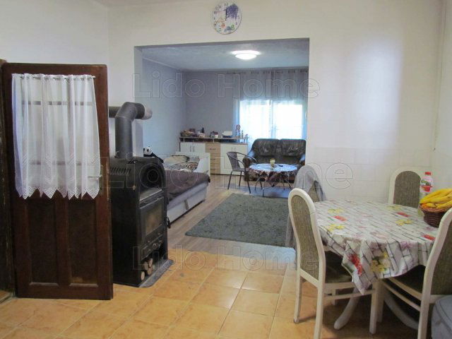 Eladó családi ház, Bakonyszentlászlón 29.9 M Ft, 2 szobás