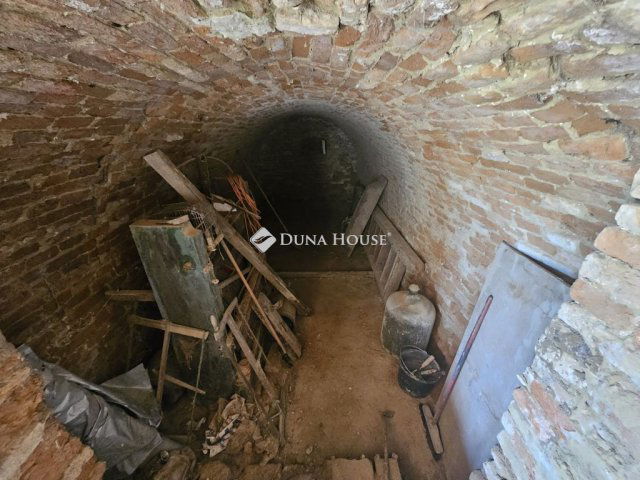 Eladó családi ház, Simontornyán 15.5 M Ft, 4 szobás