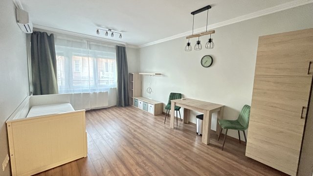 Kiadó téglalakás, albérlet, XI. kerületben, Lágymányosi utcában