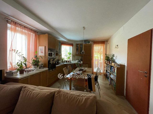 Eladó családi ház, Gödöllőn 62.9 M Ft, 2+1 szobás