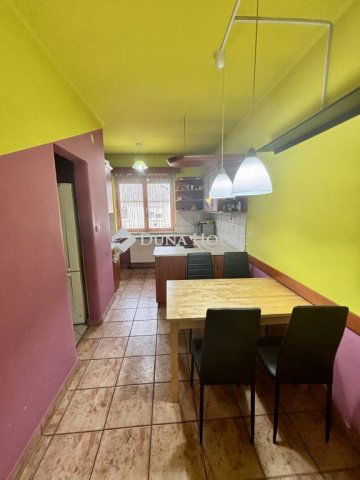 Eladó családi ház, Gyöngyösön 70 M Ft, 4 szobás