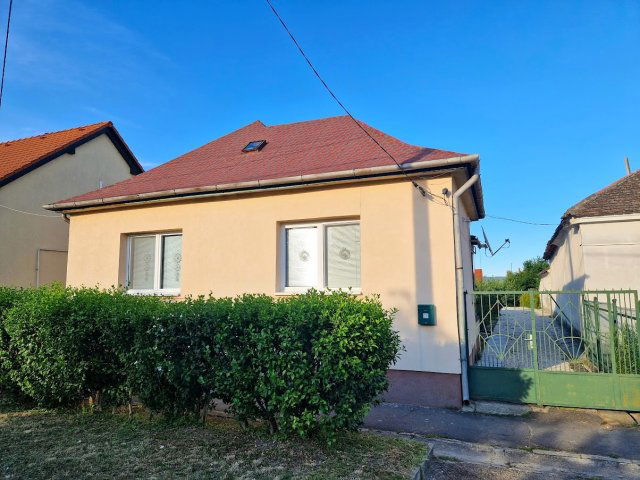 Eladó családi ház, Keszthelyen, Sopron utcában 69 M Ft
