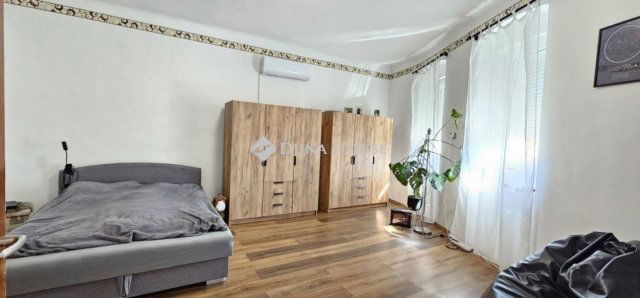 Eladó családi ház, Baksán 51.99 M Ft, 4 szobás