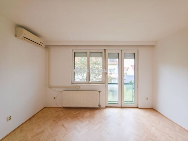 Eladó téglalakás, Budapesten, XIII. kerületben 65 M Ft, 1 szobás