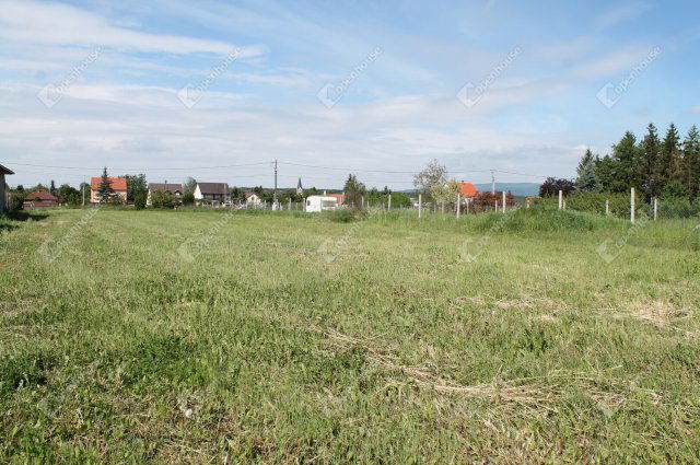 Eladó telek, Gyöngyösfaluban 24.8 M Ft / költözzbe.hu