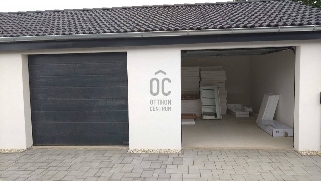 Eladó garázs, Szombathelyen, Tömjénhegy utcában 9.9 M Ft