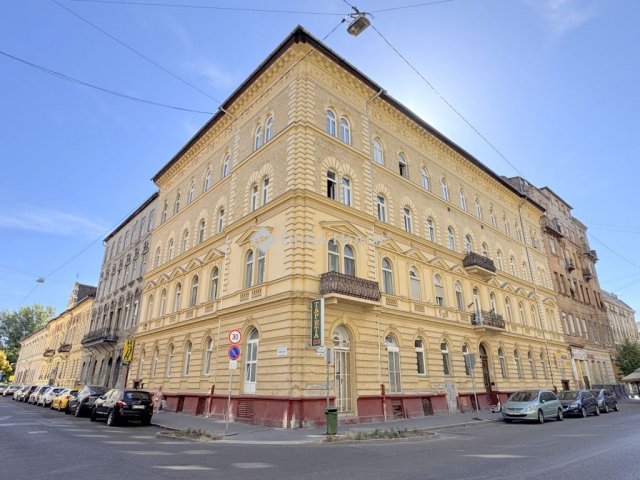 Eladó téglalakás, VIII. kerületben, Kiss József utcában
