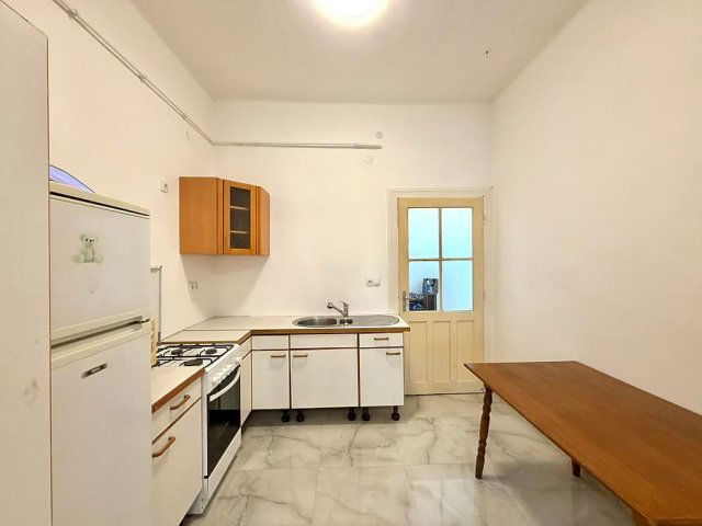 Eladó téglalakás, Budapesten, IV. kerületben, Tinódi utcában