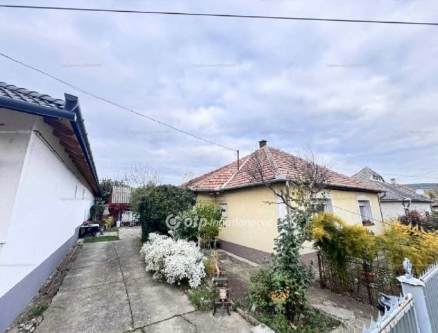 Eladó családi ház, Gyöngyöspatán 32 M Ft, 4+1 szobás