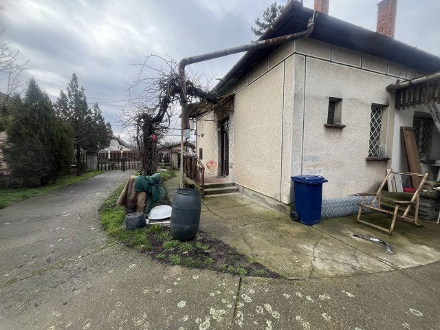 Eladó családi ház, Püspökladányban 25 M Ft, 2 szobás