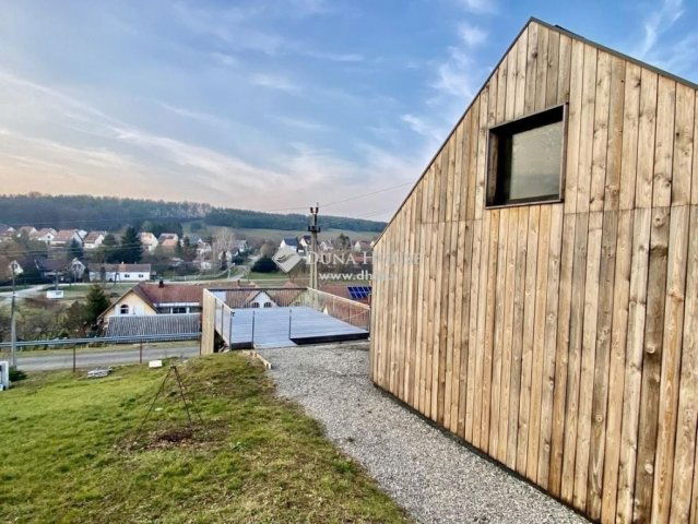 Eladó családi ház, Orfűn 109 M Ft, 3 szobás
