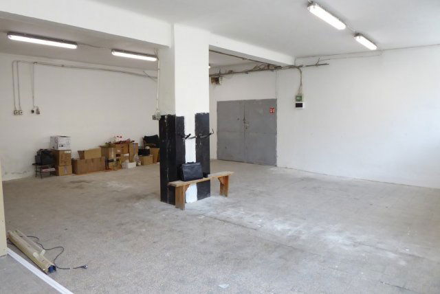 Kiadó ipari ingatlan, Pécsett, Északmegyer dűlőn 230 E Ft / hó