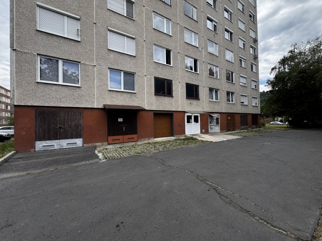 Eladó panellakás, Miskolcon, Serház utcában 23.5 M Ft