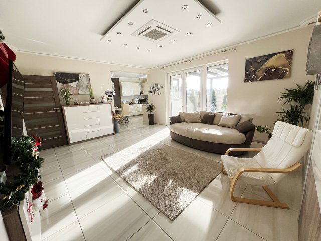 Eladó ikerház, Debrecenben 139 M Ft, 4 szobás