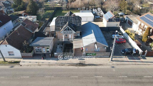 Eladó családi ház, Ercsiben 215 M Ft, 4 szobás