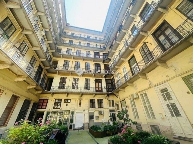 Eladó téglalakás, Budapesten, IX. kerületben 139 M Ft, 3 szobás