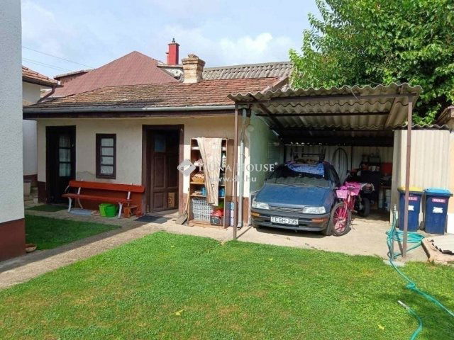 Eladó családi ház, Budapesten, XVII. kerületben 88.5 M Ft
