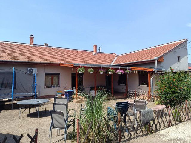 Eladó családi ház, Budapesten, XX. kerületben 97.5 M Ft