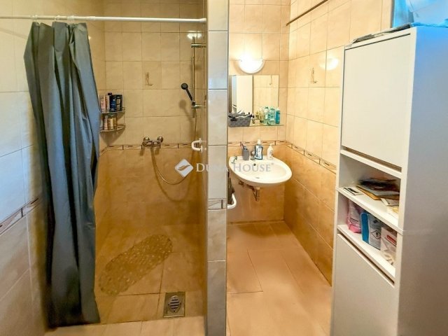 Eladó családi ház, Zamárdiban 119.9 M Ft, 4 szobás