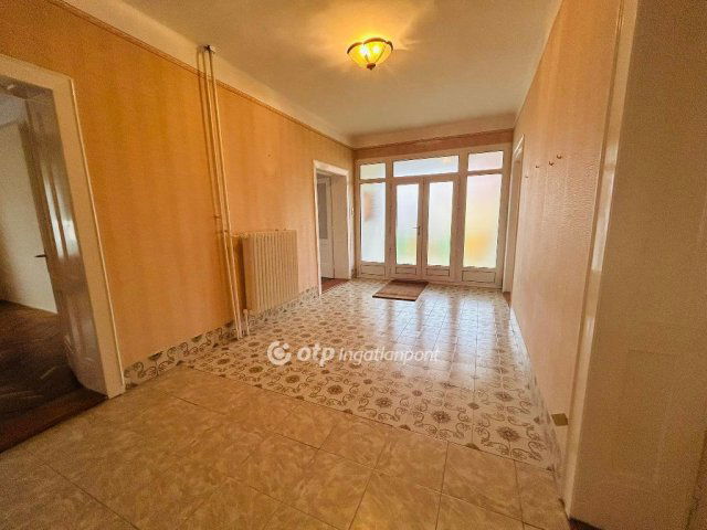 Eladó családi ház, Timáron 31.9 M Ft, 3 szobás