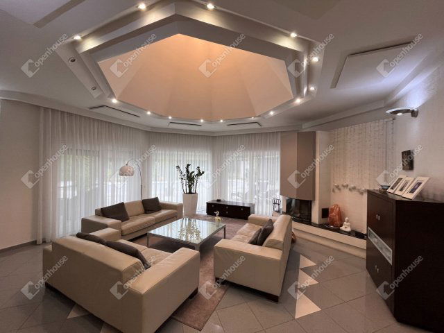 Eladó családi ház, Debrecenben 850 M Ft, 6 szobás