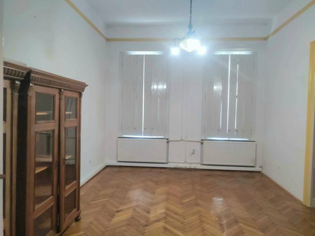 Kiadó téglalakás, albérlet, Pécsett 400 E Ft / hó, 4 szobás