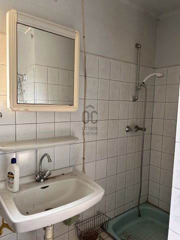 Eladó nyaraló, Cegléden 17 M Ft, 1 szobás / költözzbe.hu