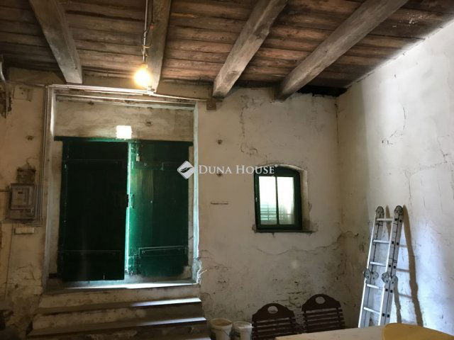 Eladó családi ház, Móron 15.9 M Ft, 1 szobás