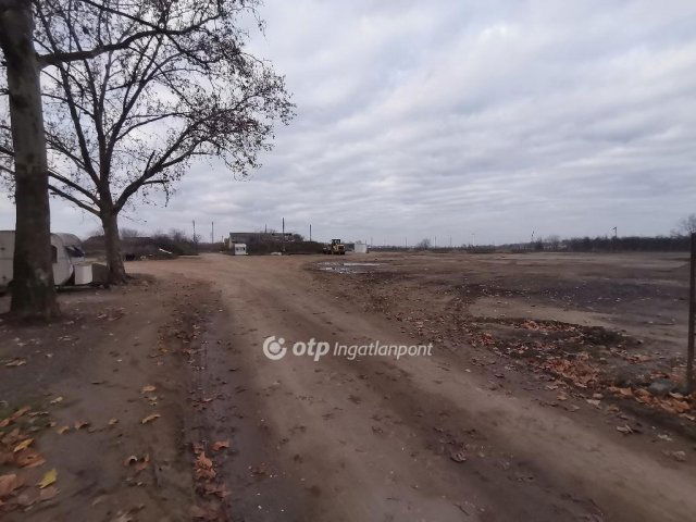 Eladó ipari ingatlan, Békéscsabán 199.9 M Ft