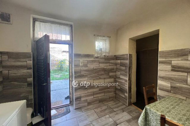 Eladó téglalakás, Budapesten, XX. kerületben 26 M Ft, 1 szobás