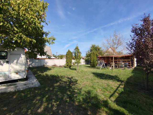 Eladó telek, Tóalmáson 12 M Ft / költözzbe.hu