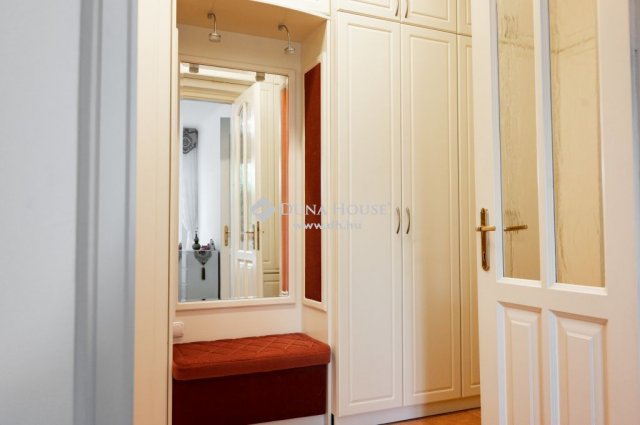 Eladó családi ház, Kecskeméten 248 M Ft, 6 szobás