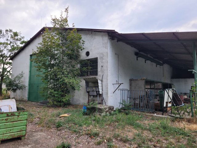 Eladó ipari ingatlan, Komáromban 149 M Ft / költözzbe.hu