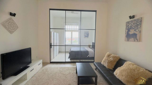 Kiadó téglalakás, albérlet, XIII. kerületben, Váci úton