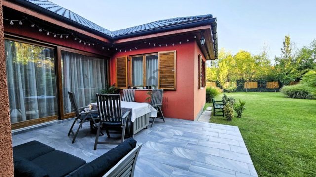 Eladó családi ház, Dunaharasztin 149 M Ft, 5 szobás