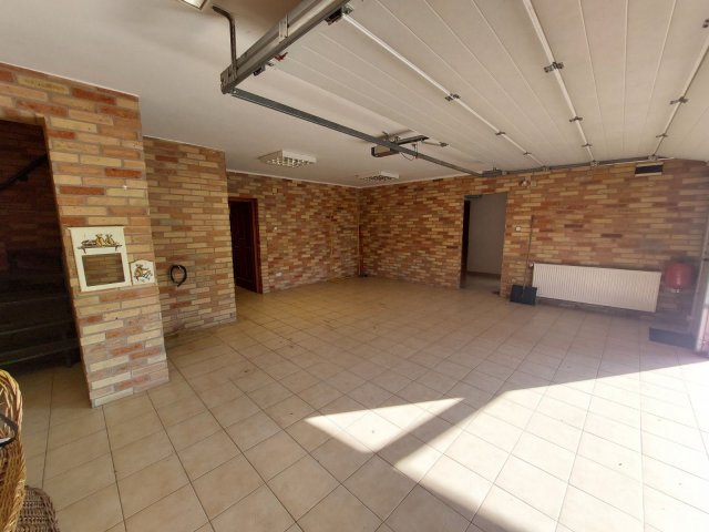 Eladó családi ház, Szigetszentmiklóson 119 M Ft, 4 szobás