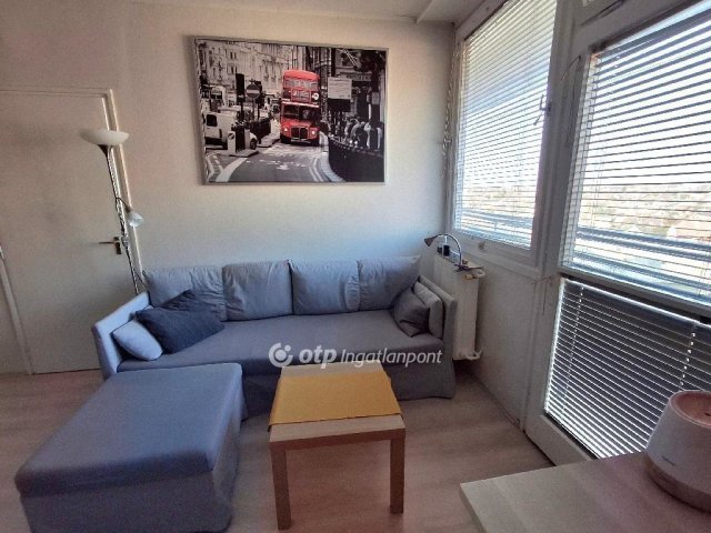 Eladó panellakás, Budapesten, XV. kerületben 63.5 M Ft, 2 szobás