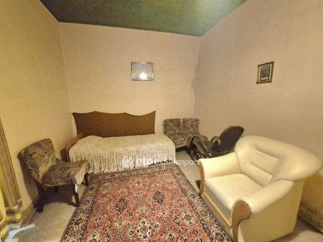 Eladó családi ház, Előszálláson 16.5 M Ft, 3+1 szobás