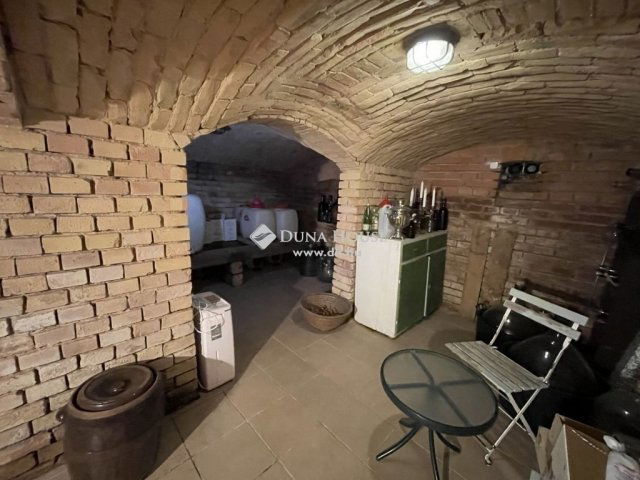 Eladó családi ház, Lajosmizsén 229 M Ft, 5 szobás