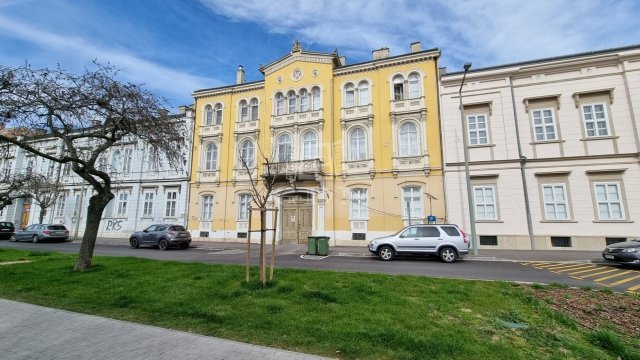 Eladó téglalakás, Székesfehérvárott 57.2 M Ft, 2 szobás