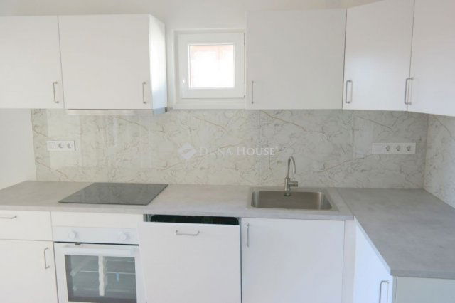 Eladó családi ház, Budapesten, XX. kerületben 50 M Ft, 2 szobás